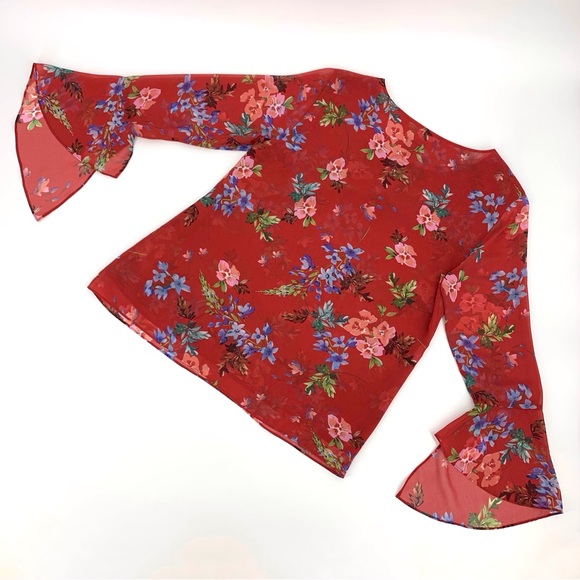 Cabi Devoted Blouse # 3590, Watercolour Floral Print 3/4 Bell Sleeve Top, Small - Picture 2 of 16